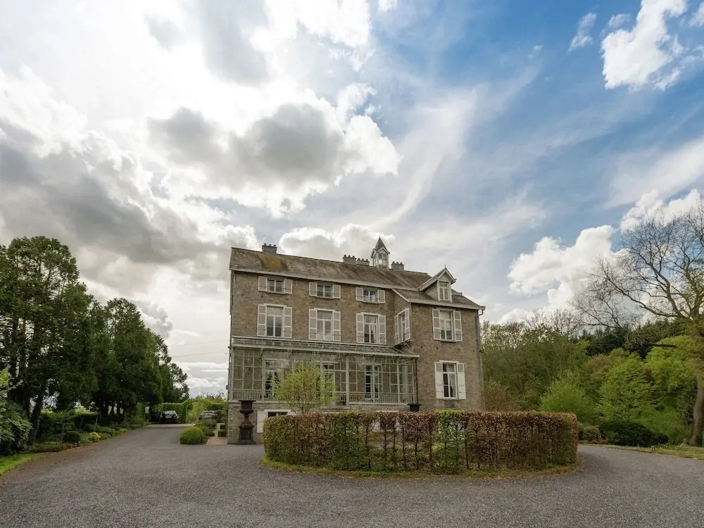 Beautiful manor house in a park near Rochefort