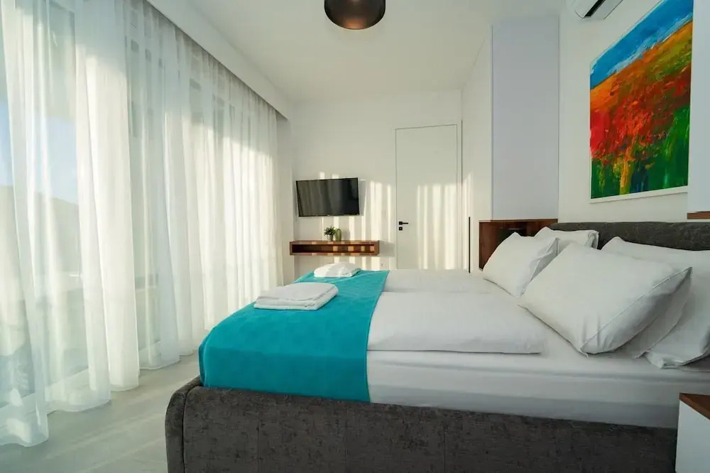 Elegant Villa Cataleya with private pool and sauna