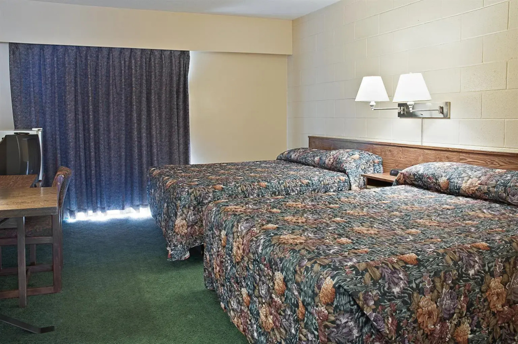 Canadas Best Value Inn Mile-0-Motel Lillooet