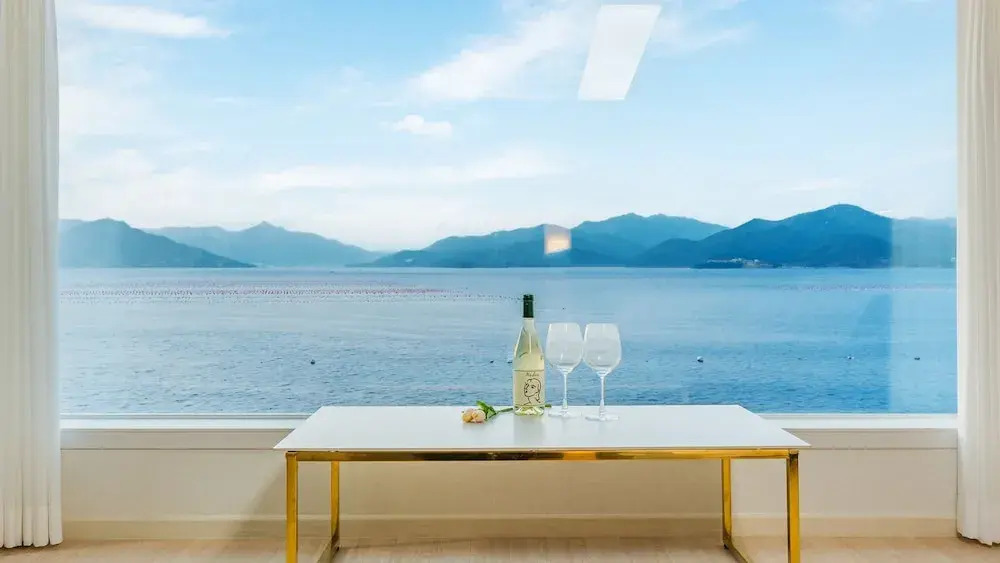 Geoje Daol Pool Villa Pension