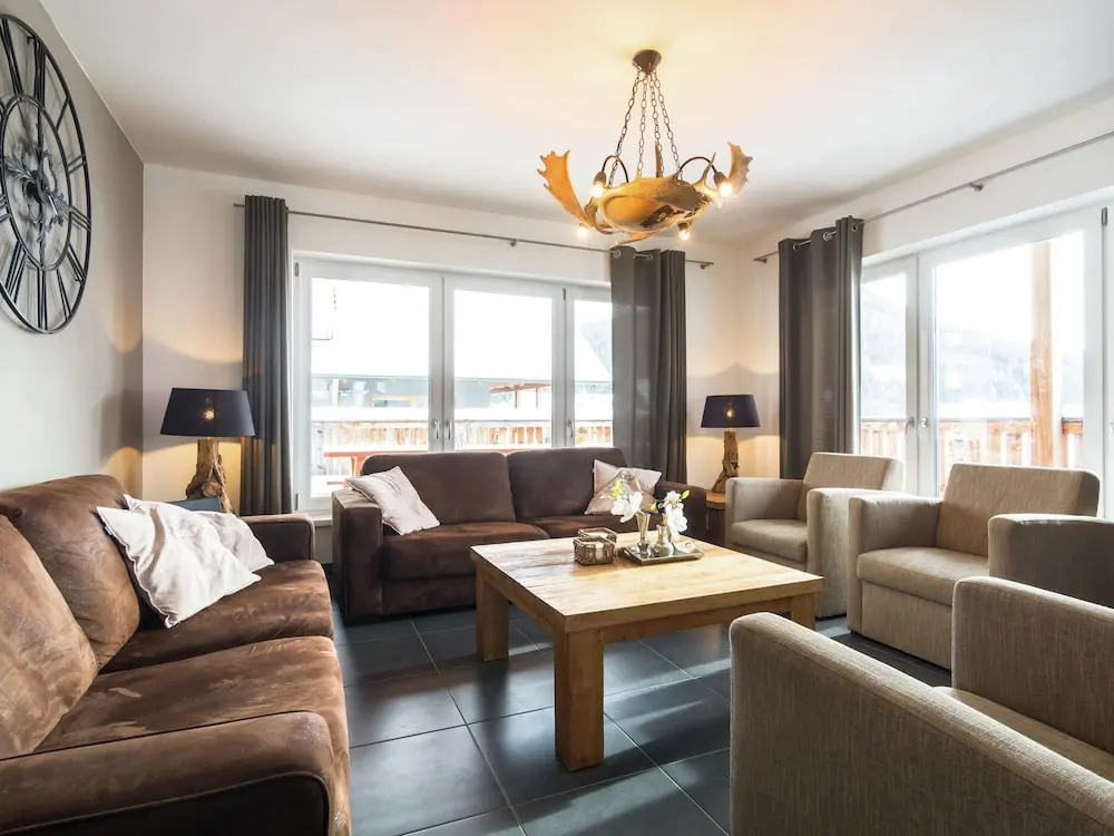 Lavish Chalet in Mauterndorf with Sauna & Hot Tub