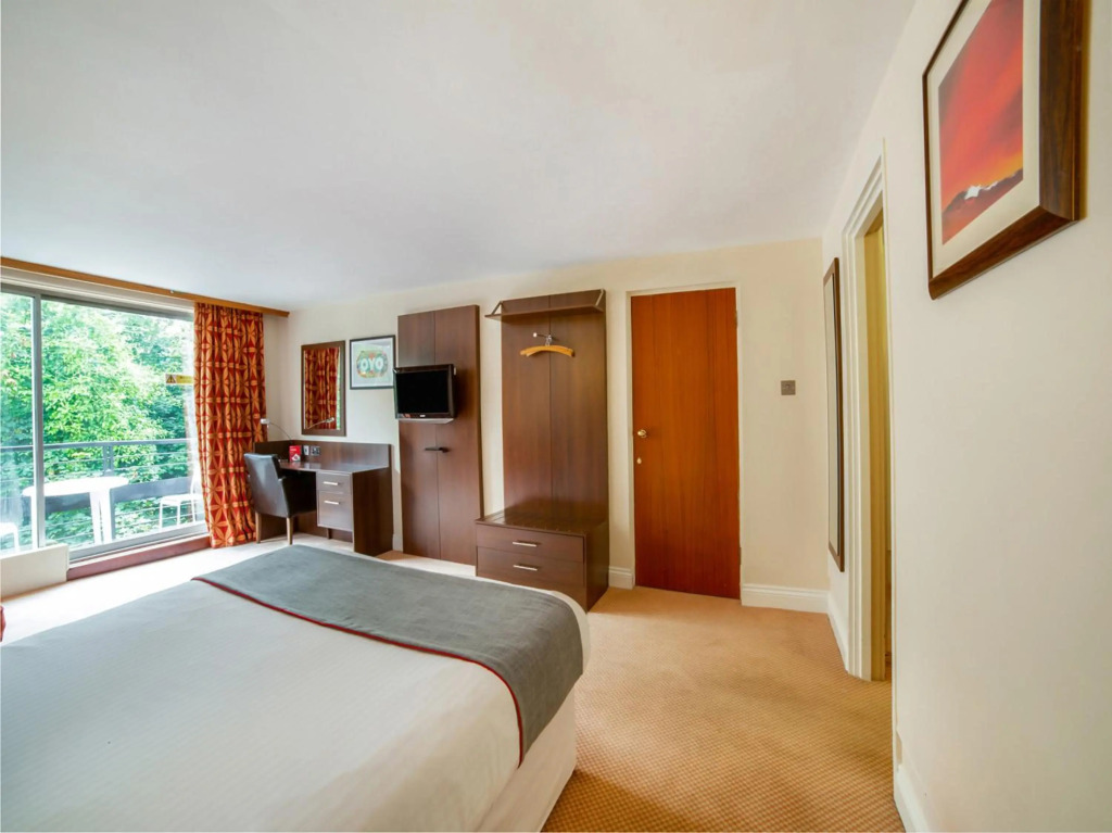 The Bridge House Hotel