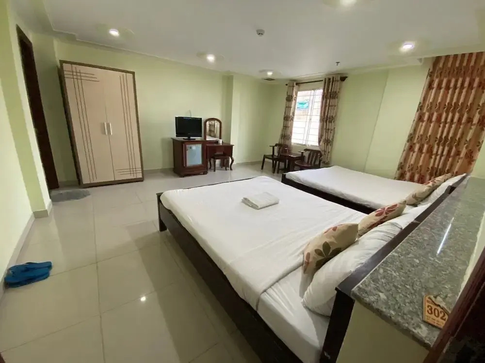 Hoàng Tây Hotel 1 by BAY LUXURY