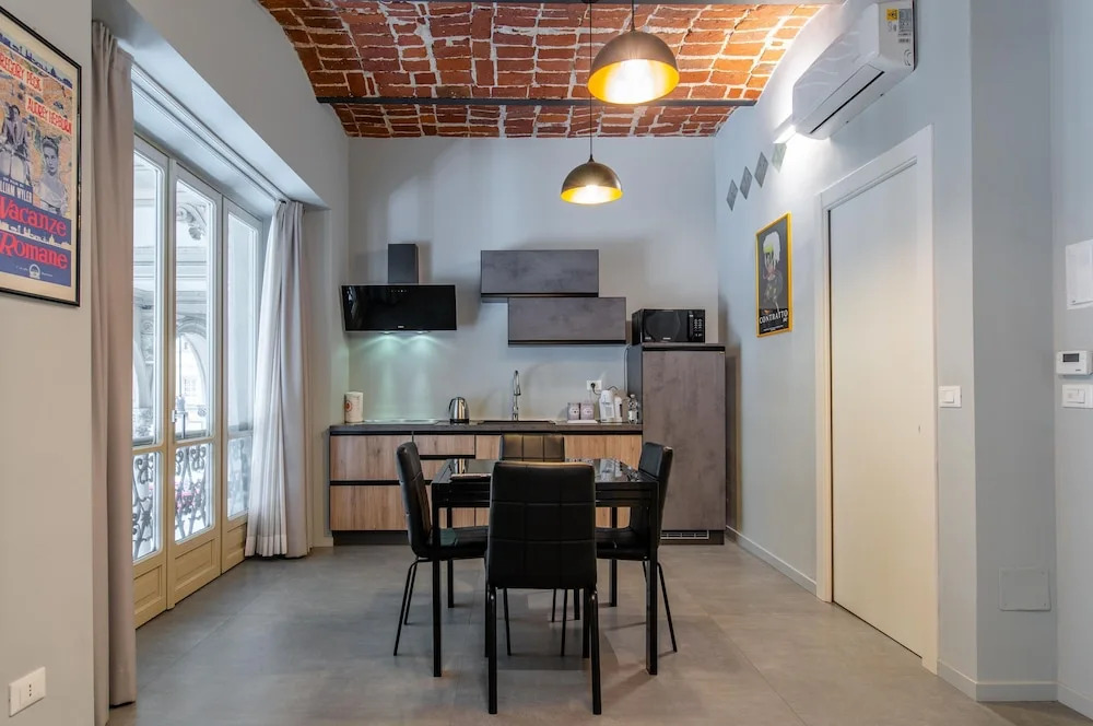 Queen Apartment in Torino