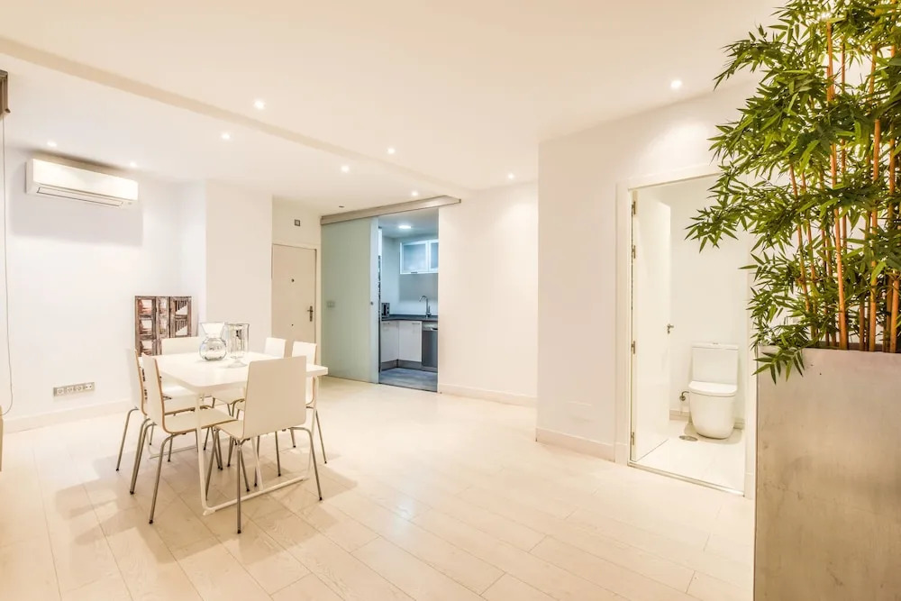 Room to Rent Bernabeu Spacious Apartment