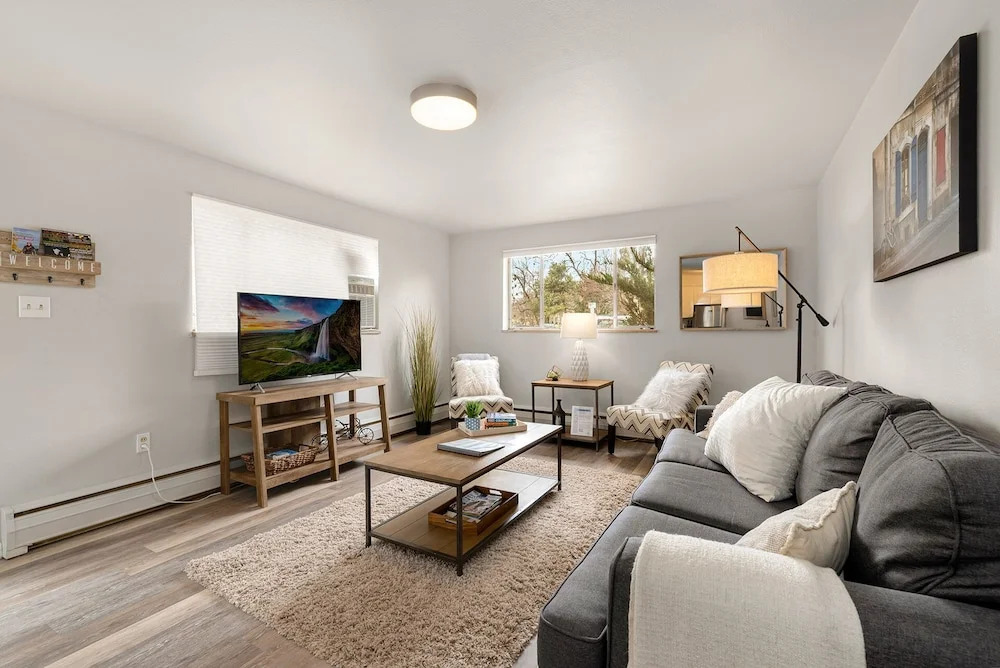 Contemporary Condo in the Heart of Old Town
