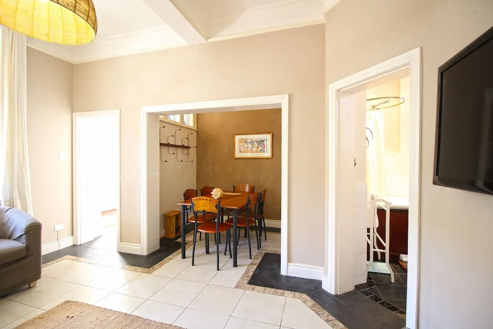 Victoria Court 111 - in Cape Town (Camps Bay)