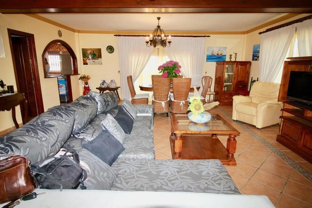 House With 4 Bedrooms in Las Lagunas de Mijas, With Wonderful sea View