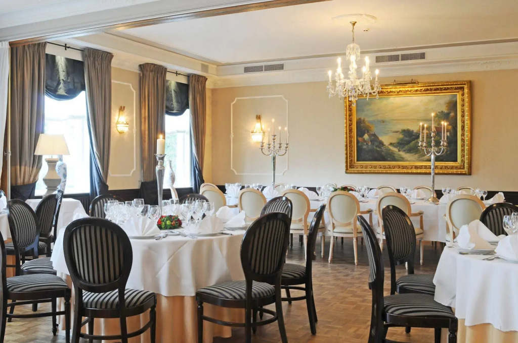 Hotel Lodewijk Van Male