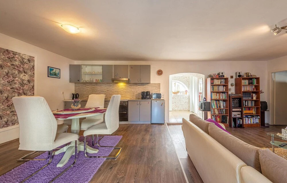 Stunning Apartment in Zaton With 1 Bedrooms and Wifi