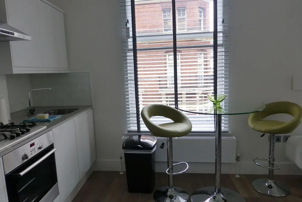 Urban Chic - Shaftesbury