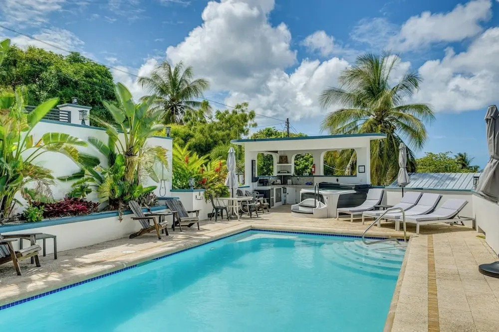 Resort-style Living Near Shore! Vieques Retreat