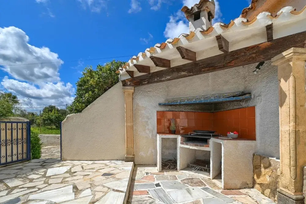 Ker Blanc in J vea With 5 Bedrooms and 4 Bathrooms