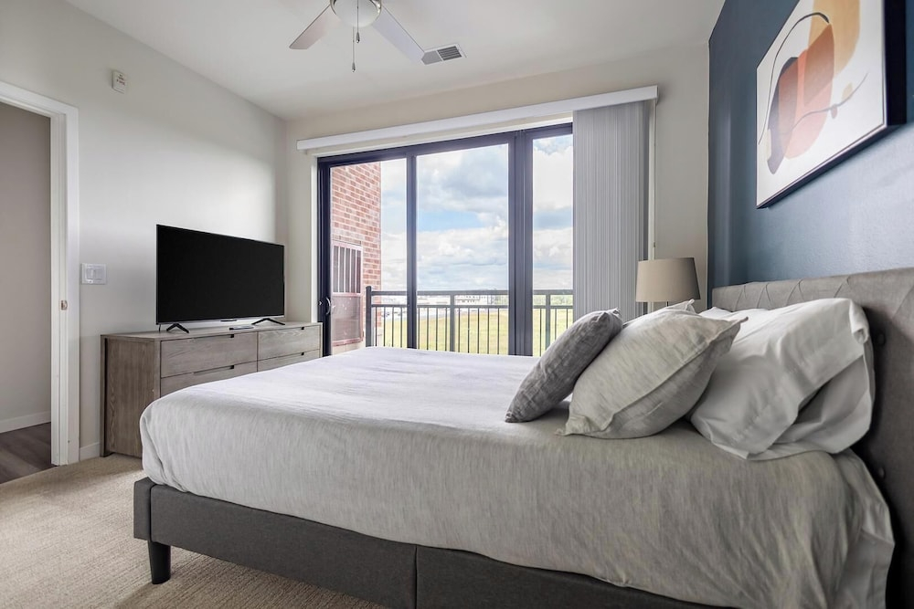 Landing Apartments at Mayfair Collection