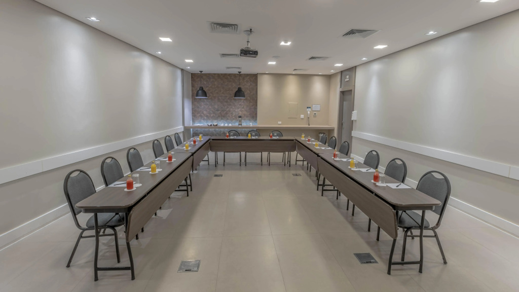 Hotel Deville Prime Cuiabá