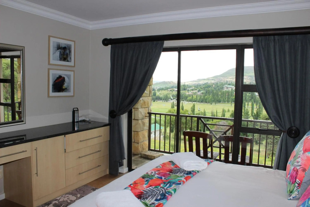 Sunbird Haven Self-Catering Sleeps 8
