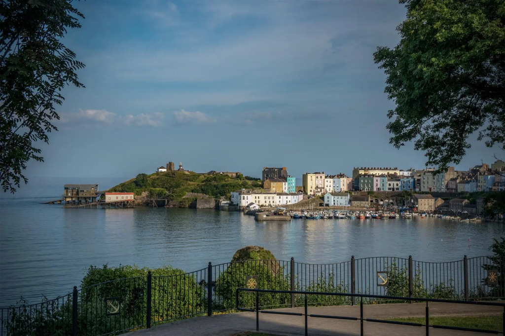 Dragons Den - 2 Bedroom Apartment - Tenby