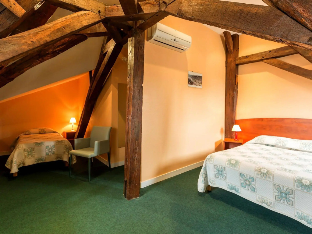Logis Hôtel & Restaurant - Le Saint-Louis
