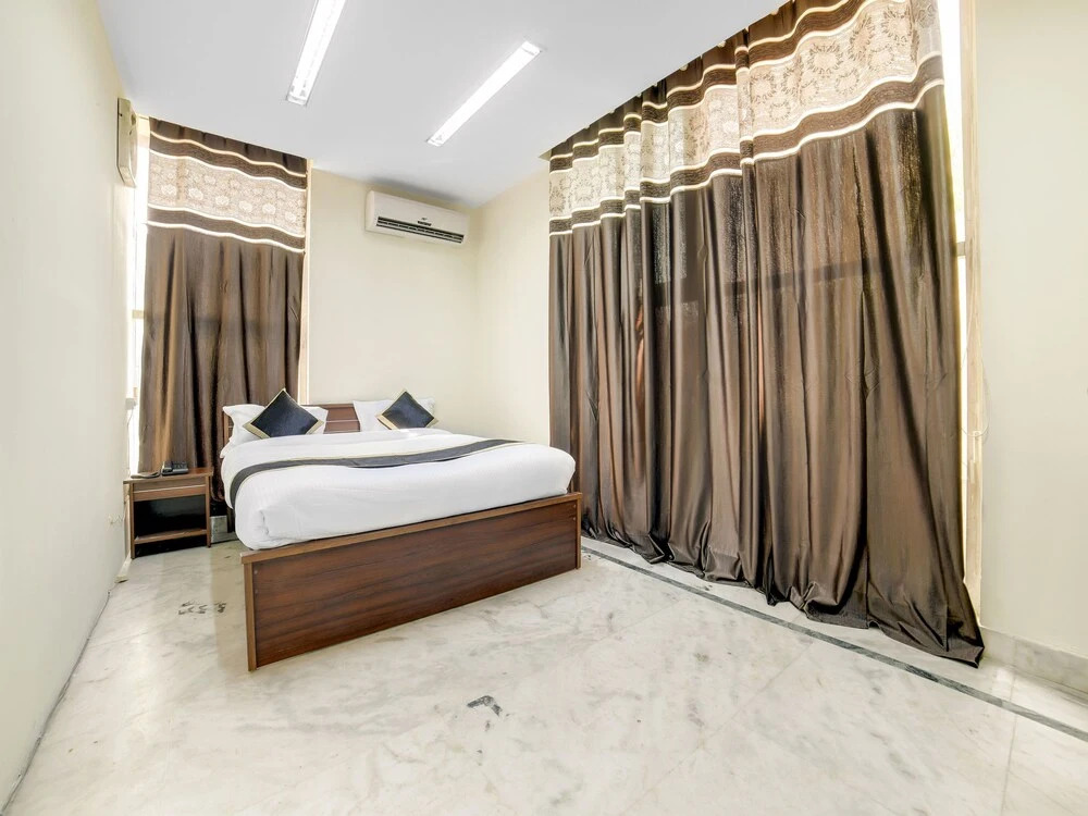 Oyo 14730 Shiv Shakti Residency