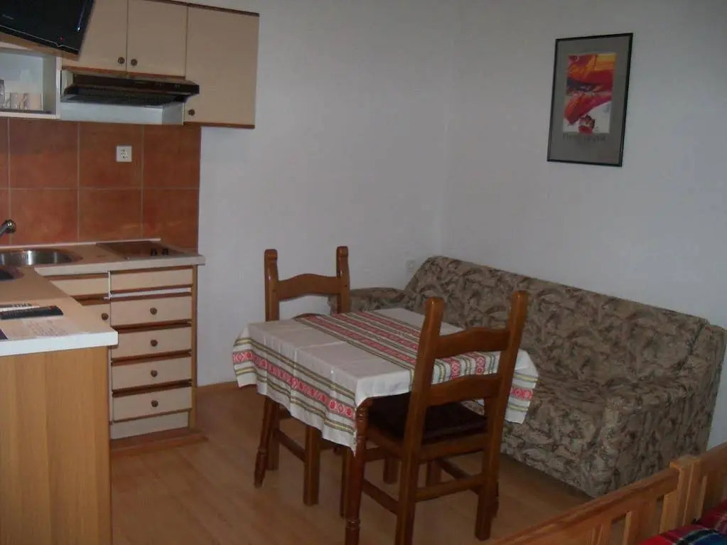 Private Accommodation Raspudic