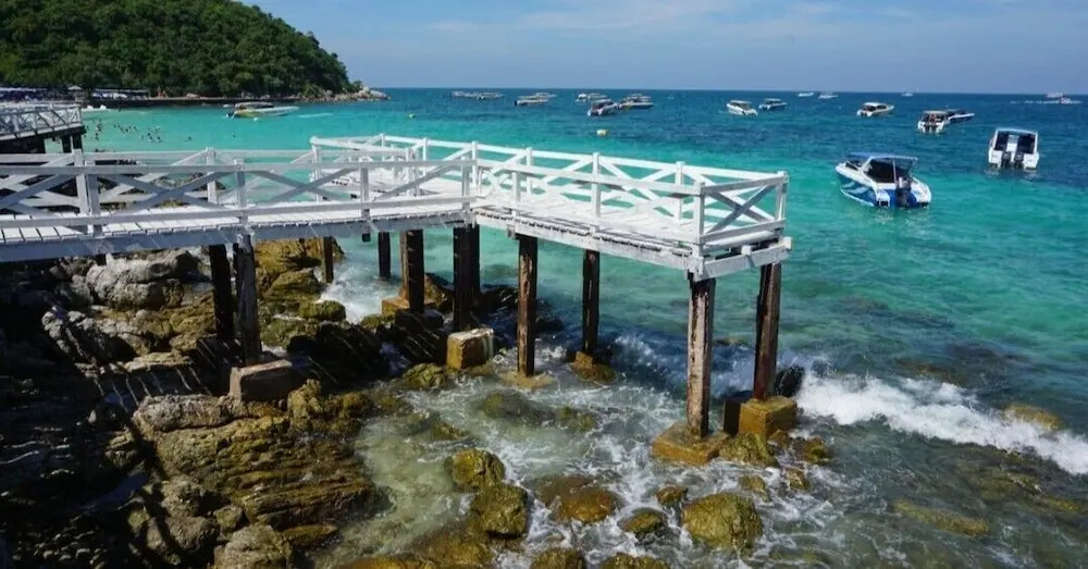 บ้านพักการ์ฟิลด์ ซีวิว เกาะล้าน