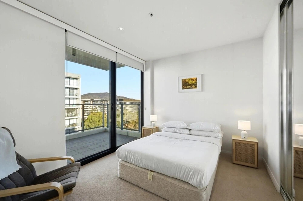 Charming 2BR Apartment Near Canberras Attractions