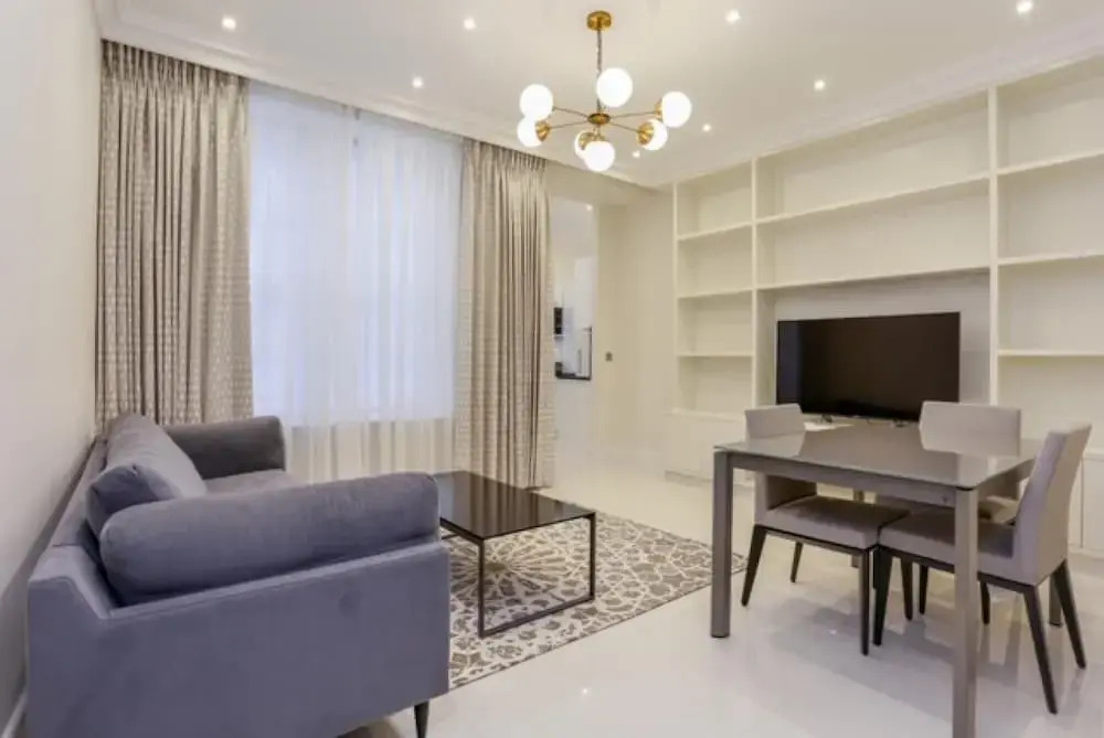 Luxury Mayfair 1 bed Apartment With A C