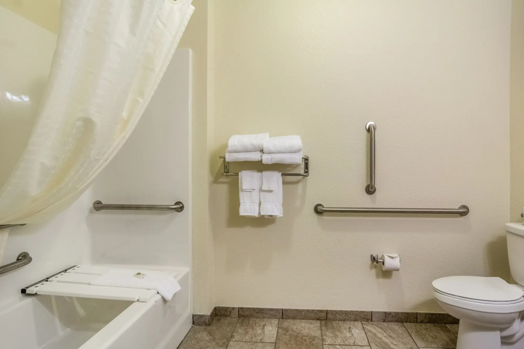 Cobblestone Hotel & Suites - Beulah
