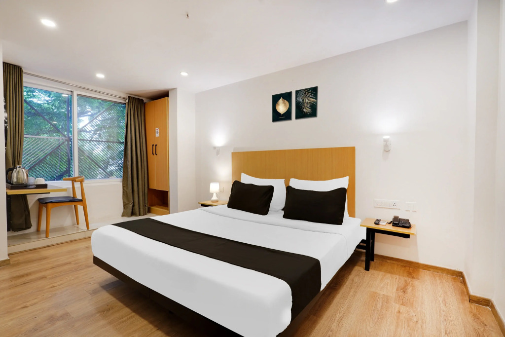 Super Oyo Townhouse Oak Spruce Hotels A2 Indiranagar
