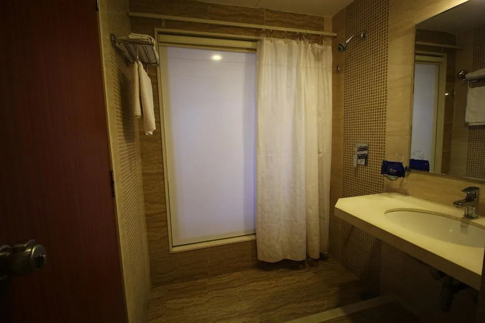 OYO 1821 Aarya Grand Hotel and Resort