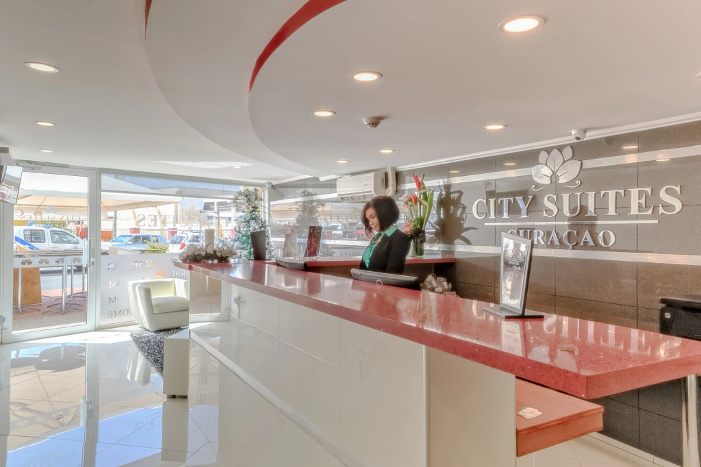Majestic City Suites & Beach Hotel