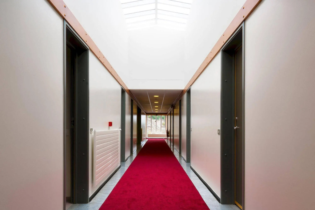 Hotel Mikligardur