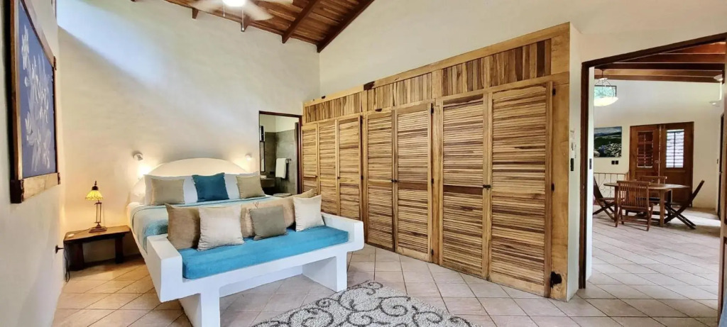 Toucan Villa Family home w Private Pool Garden