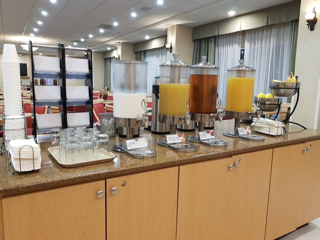 Holiday Inn Express Saltillo Zona Aeropuerto by IHG