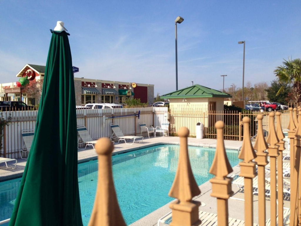 Motel 6 Denham Springs, LA
