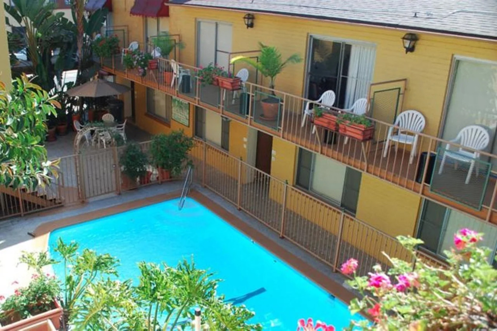 Hollywood Downtowner Inn