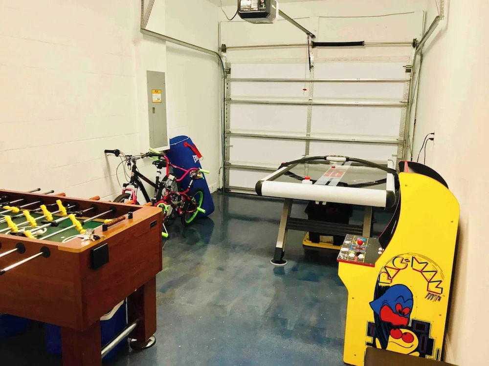 Home Near Disney Area-sleeps 14 Guest