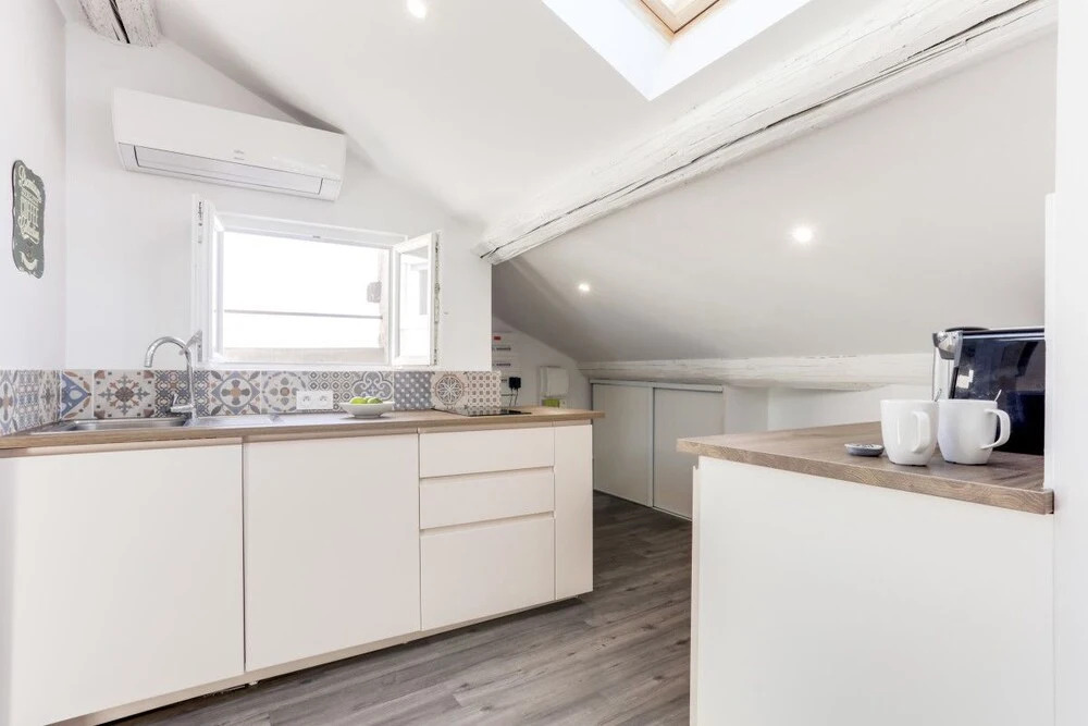 Wonderful 2 Bedrooms, Place de la Comédie