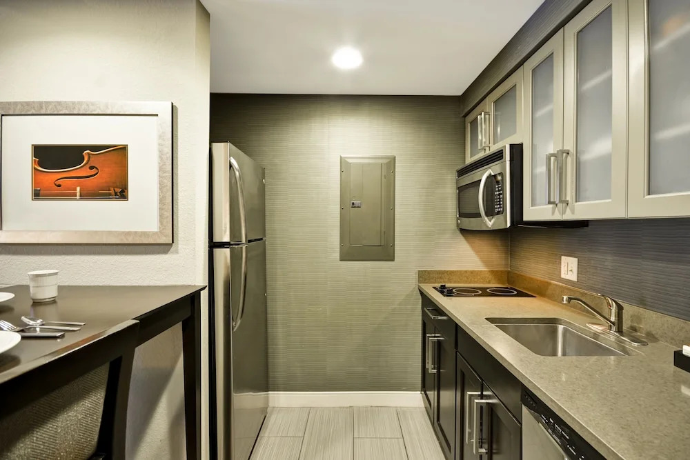 Homewood Suites By Hilton Techridge Parmer At I 35