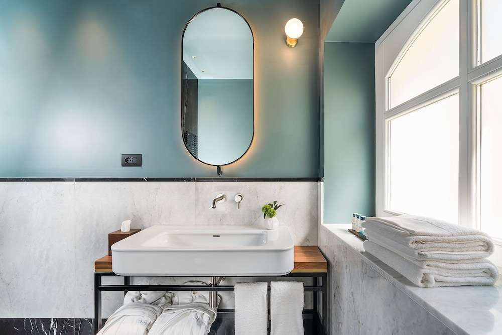 Byssus Suites