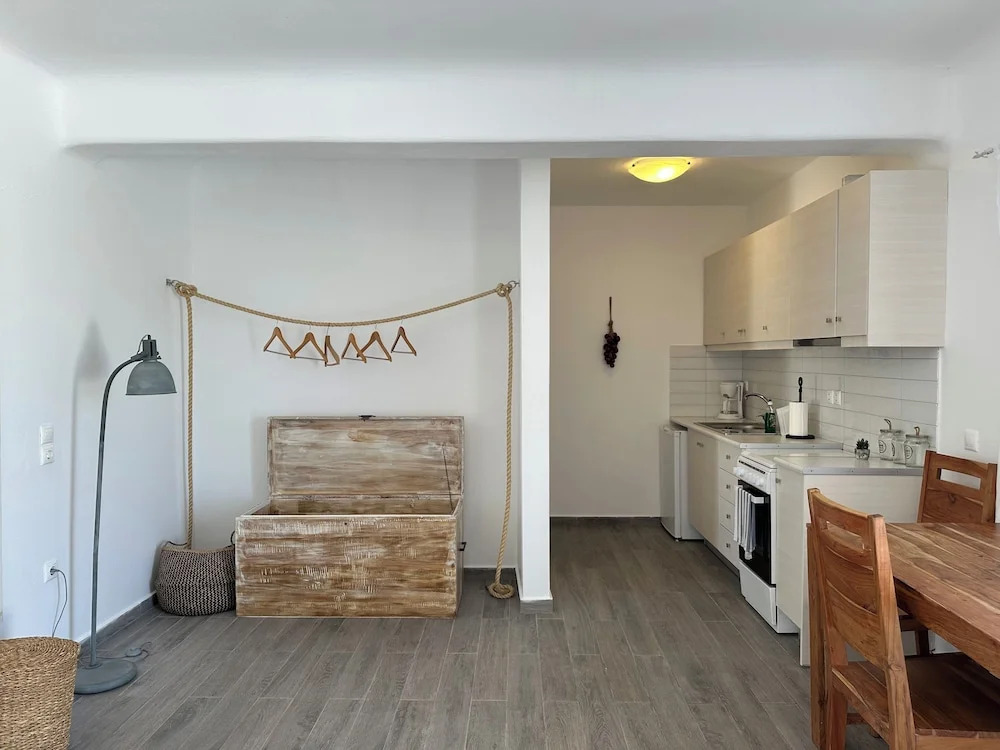 Elenis Village Suites