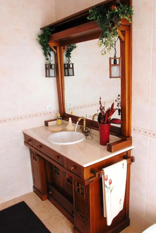 House With 4 Bedrooms in Ávila