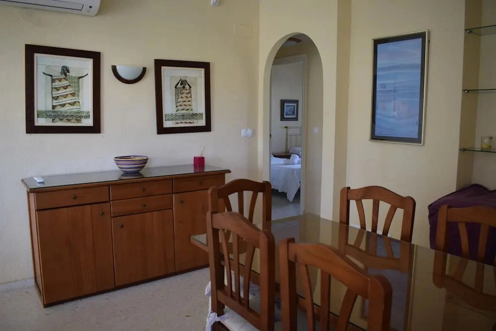 Ad1000 in Oliva With 2 Bedrooms and 1 Bathrooms
