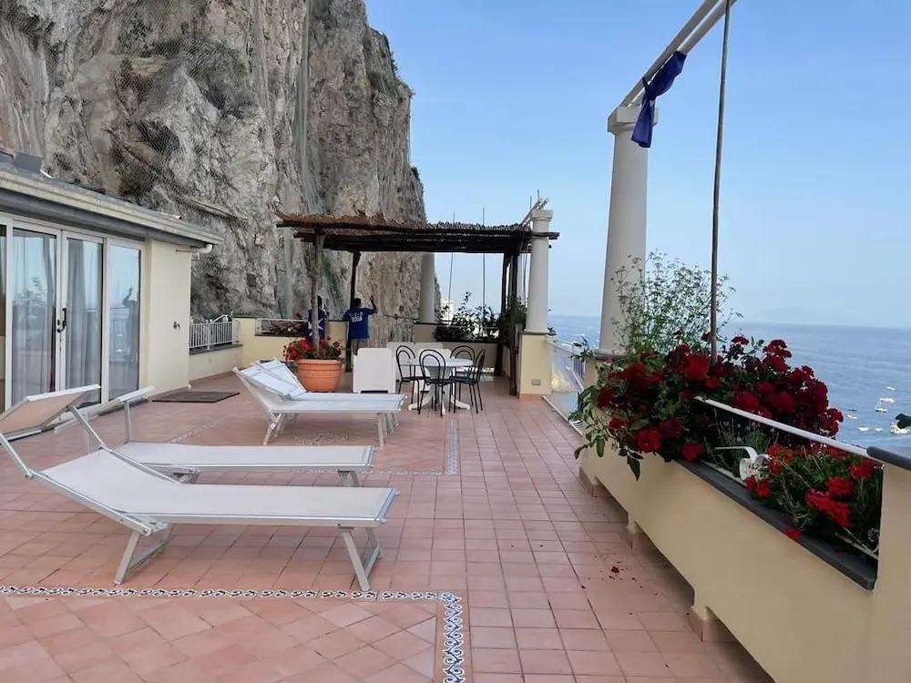 Apartments Amalfi Design Sea View accessible by 250 steps