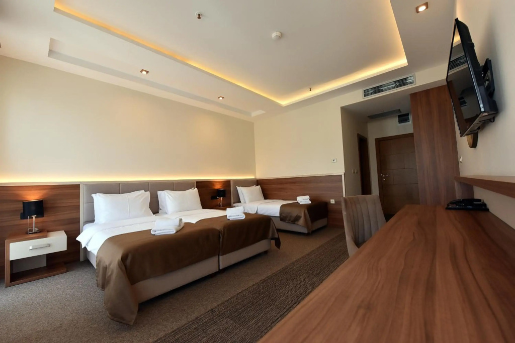 Hotel Lazaro