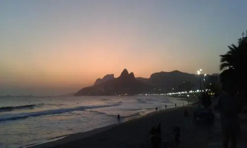 Apartamento 2Quartos PraiaMetro Copacabana