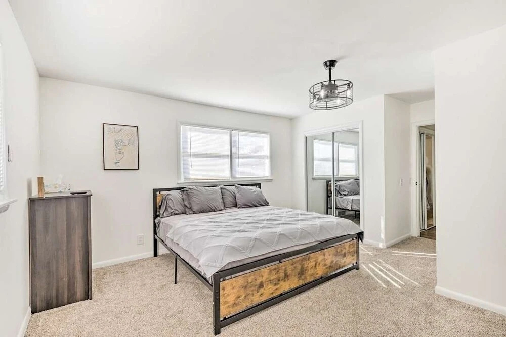 Spacious Pet-friendly Wichita Family Retreat 4 Bedroom Home
