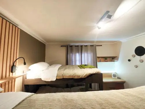Yogi Hostel