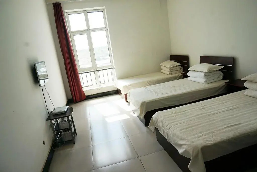 Yaju Guo'an Hotel