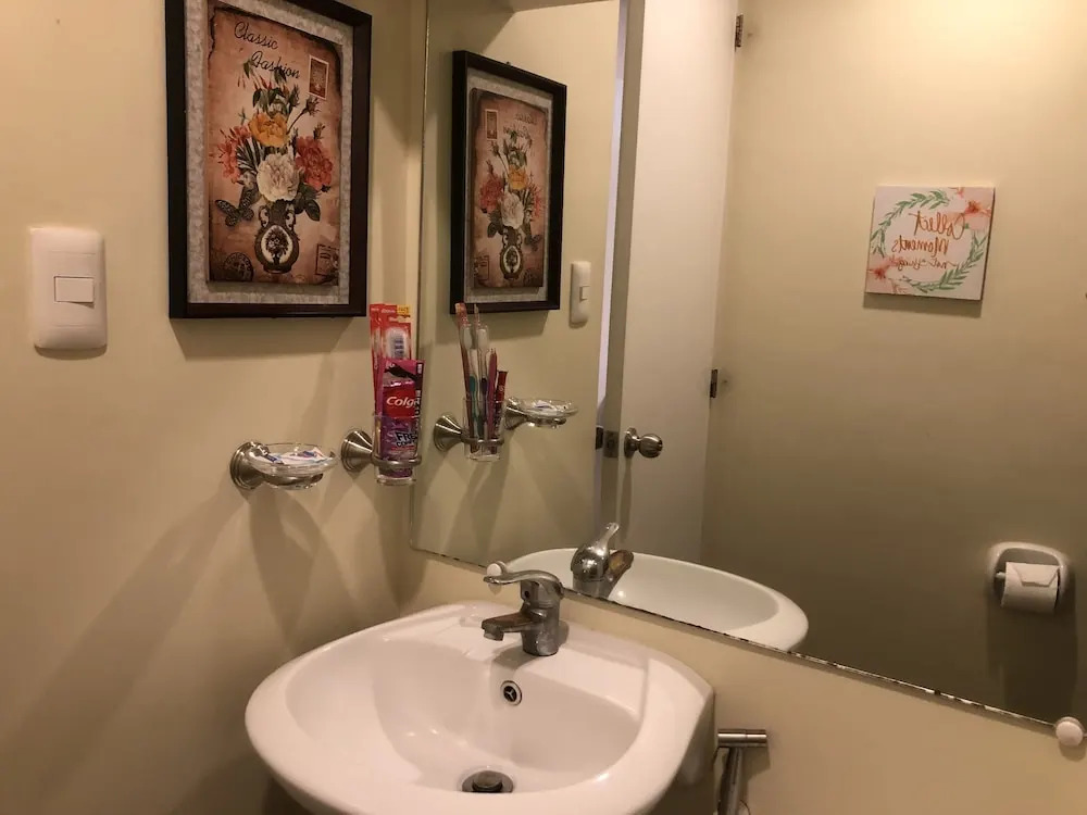 I.T Park Cebu Twin Bed Deluxe Free Fast Wifi & Pool